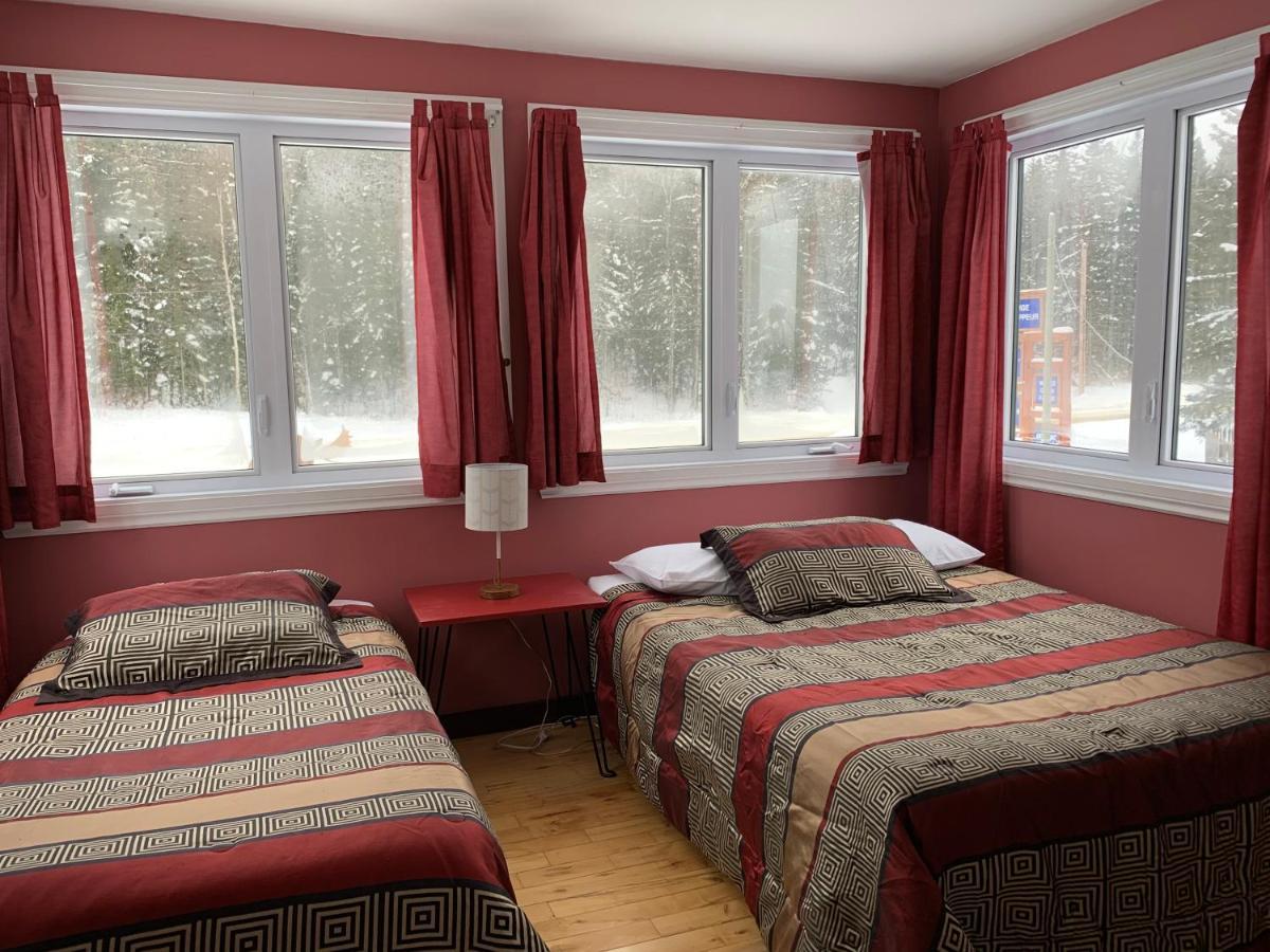 L'Auberge Refuge Du Trappeur Saint-Mathieu-Du-Parc Exteriör bild