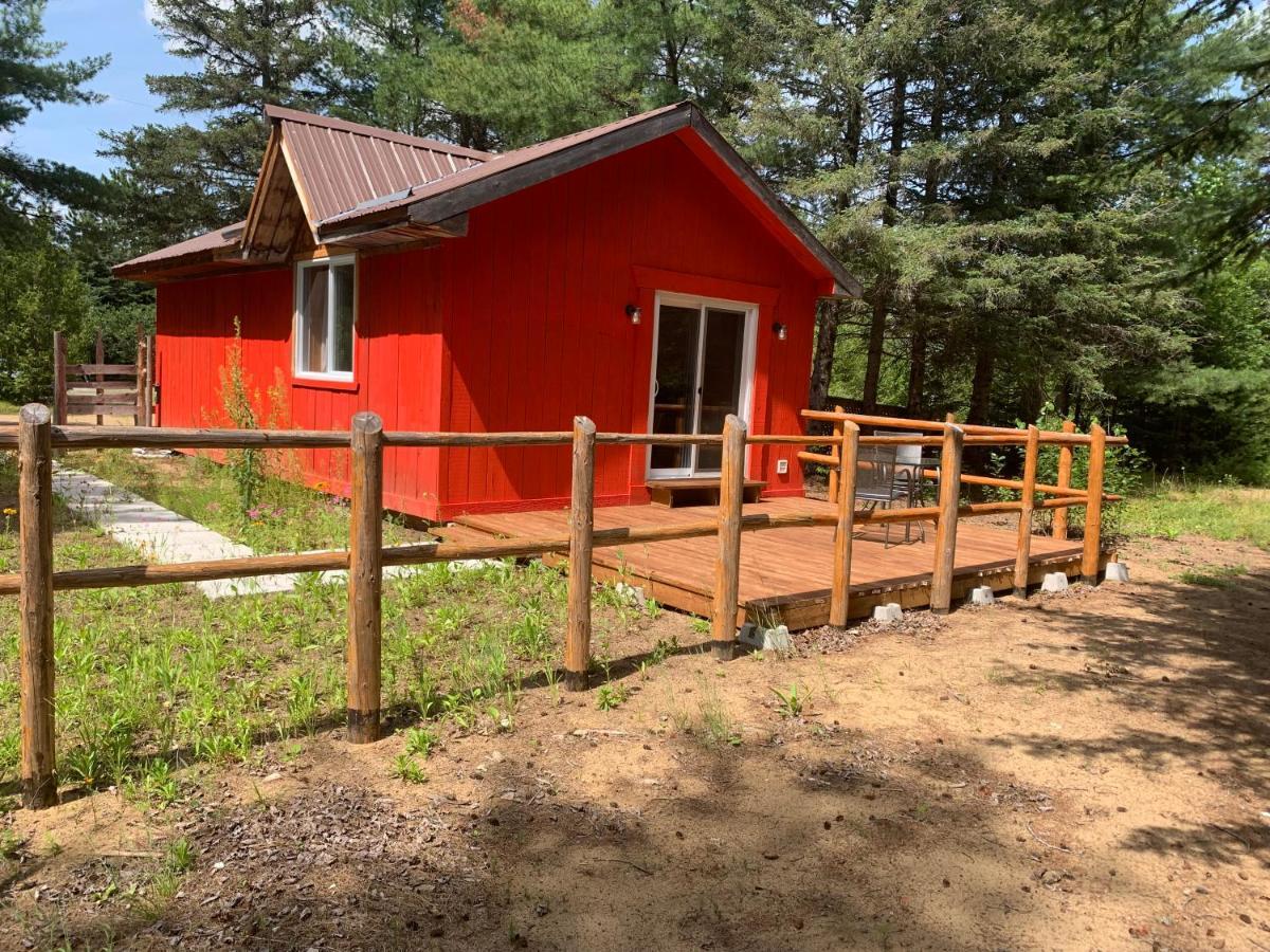 L'Auberge Refuge Du Trappeur Saint-Mathieu-Du-Parc Exteriör bild