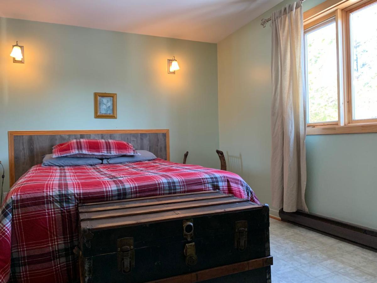 L'Auberge Refuge Du Trappeur Saint-Mathieu-Du-Parc Exteriör bild