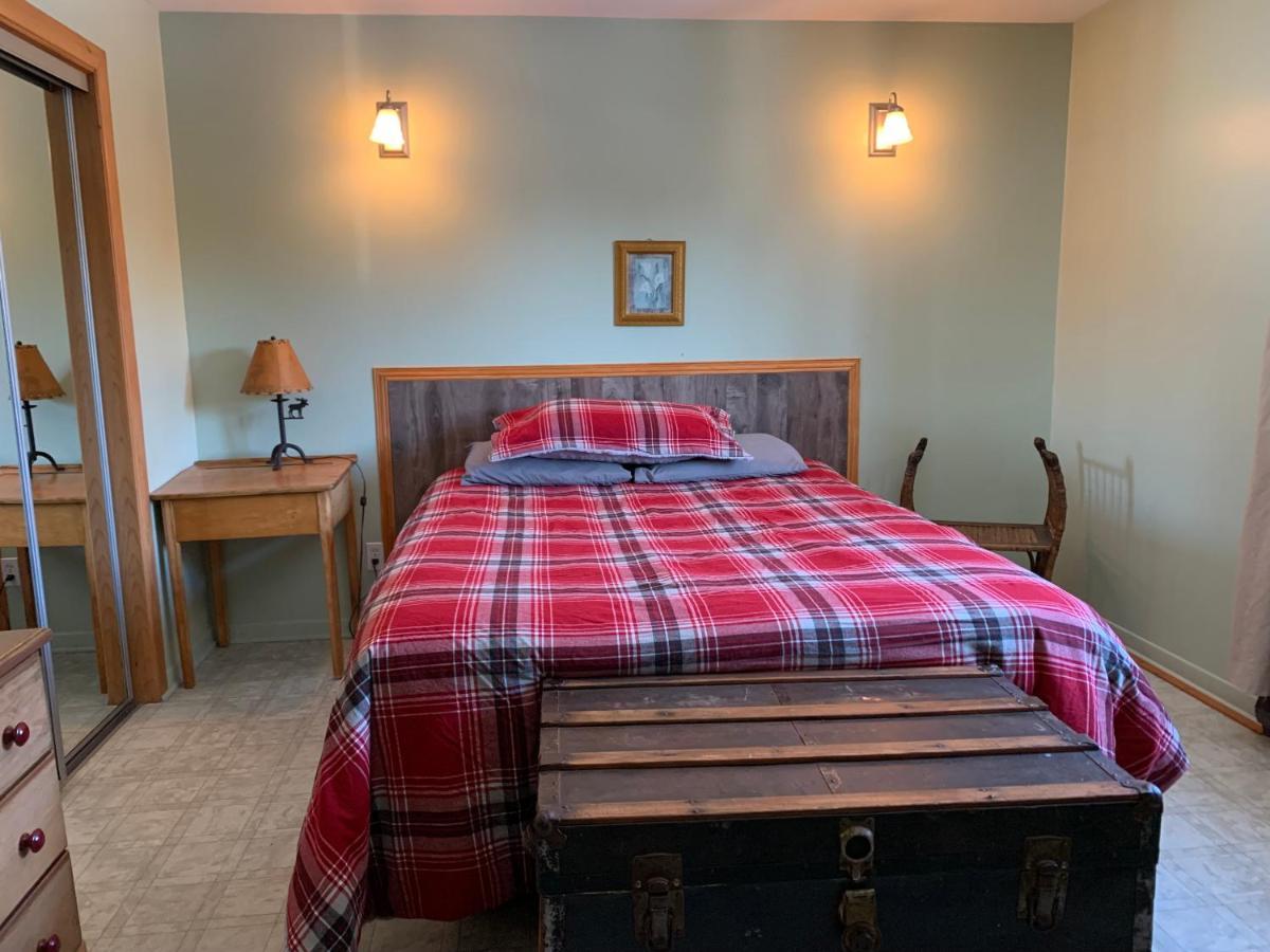 L'Auberge Refuge Du Trappeur Saint-Mathieu-Du-Parc Exteriör bild