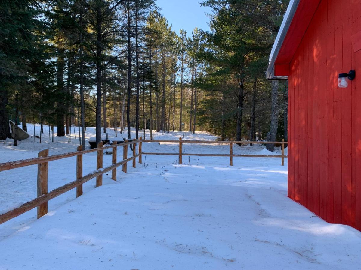 L'Auberge Refuge Du Trappeur Saint-Mathieu-Du-Parc Exteriör bild