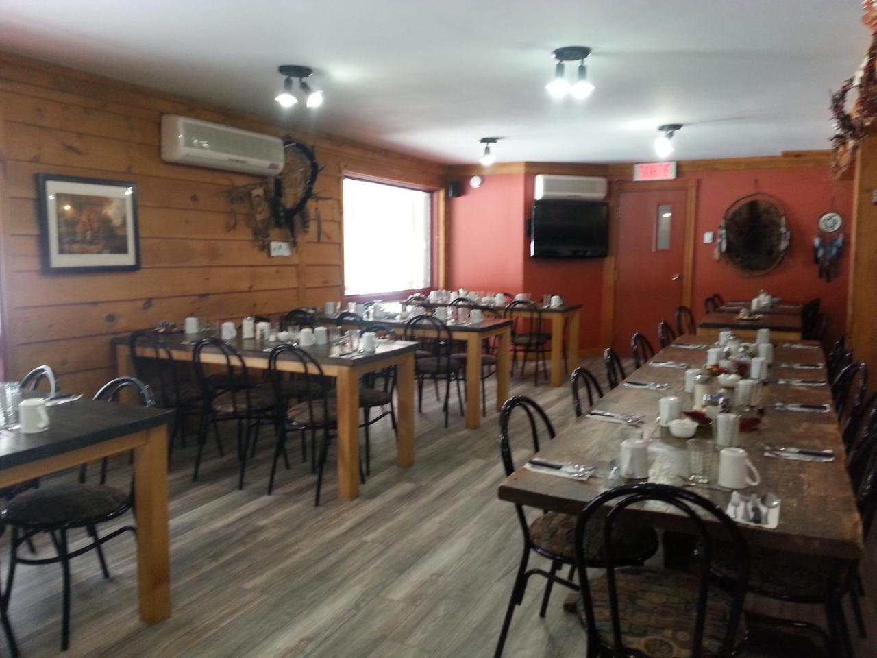 L'Auberge Refuge Du Trappeur Saint-Mathieu-Du-Parc Exteriör bild